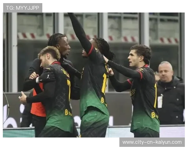 AC米兰围攻发动猛烈攻势，莱奥抽射被挡