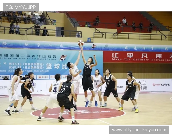 世界篮球俱乐部在青年培训中引进国际教练资源，世界篮球协会会长